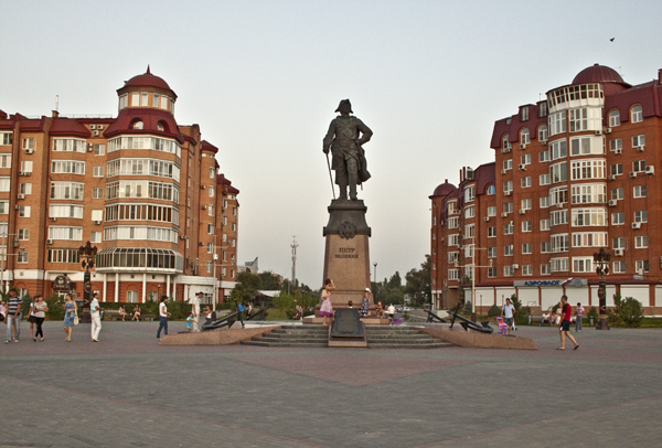 памятник Петру I, Астрахань