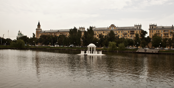 Лебединое озеро, Астрахань