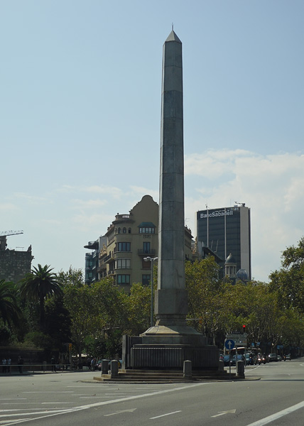 площадь Placa Joan Carles I