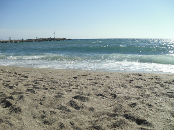 пляж и море