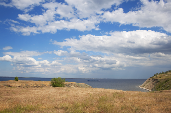 Волга, вид от Щербаковки