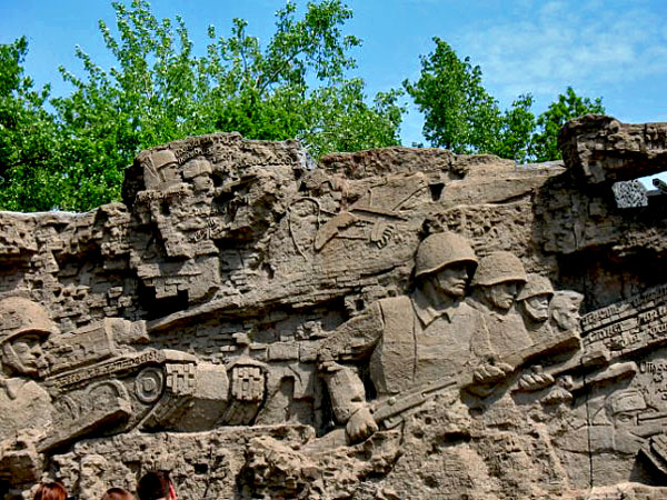 Мамаев Курган, стены-руины