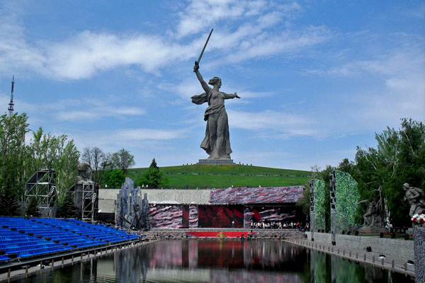 Экскурсионно-праздничная программа по Волгограду