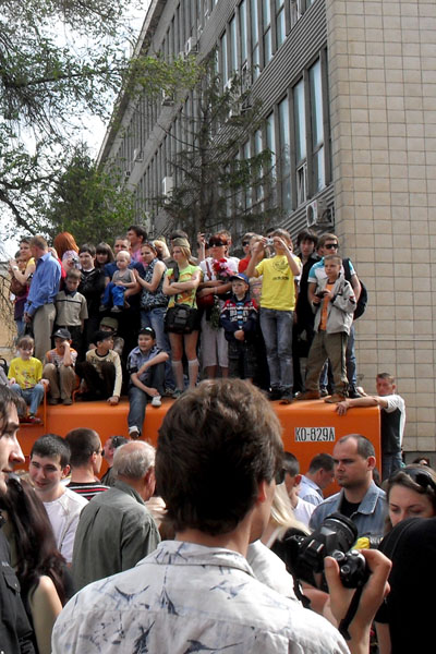 Праздничный парад, 9 мая, площадь Павших Борцов