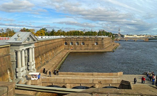 Вид со стены Петропавловской крепости