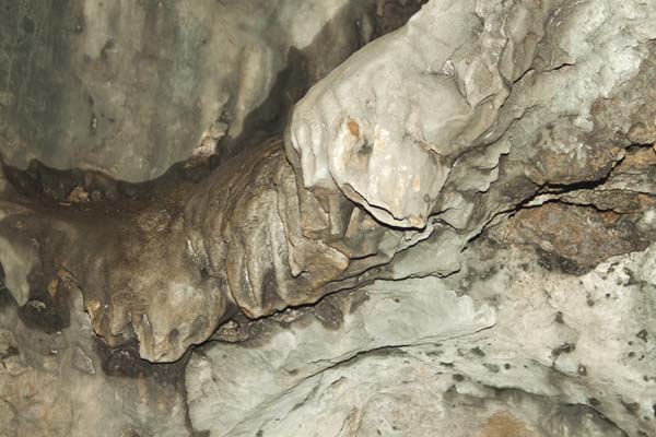 потолок пещеры