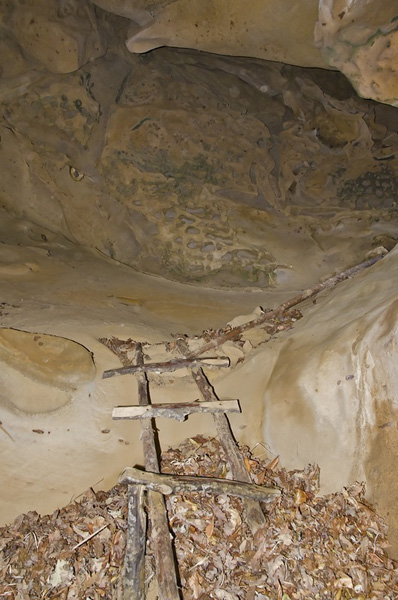 пещера гора монах