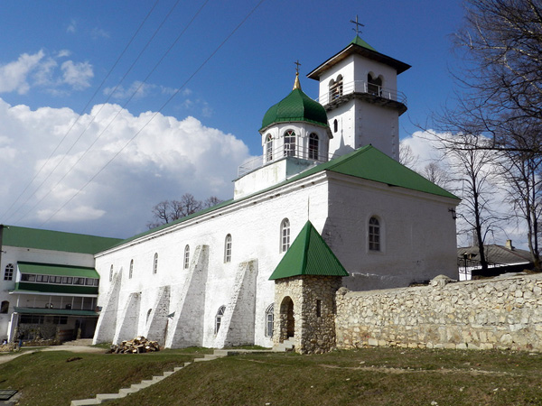 поселок победа монастырь