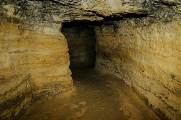 монашеская пещера