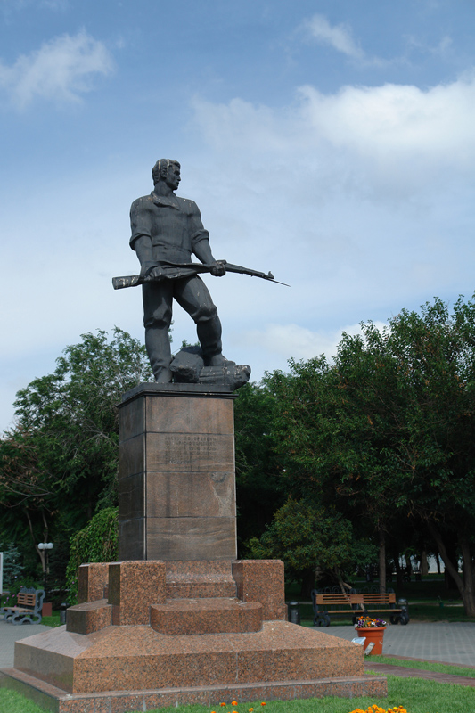 памятник погибшим за установление советской власти