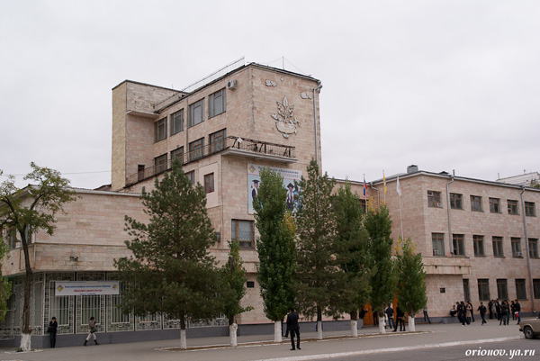 здание университета элиста