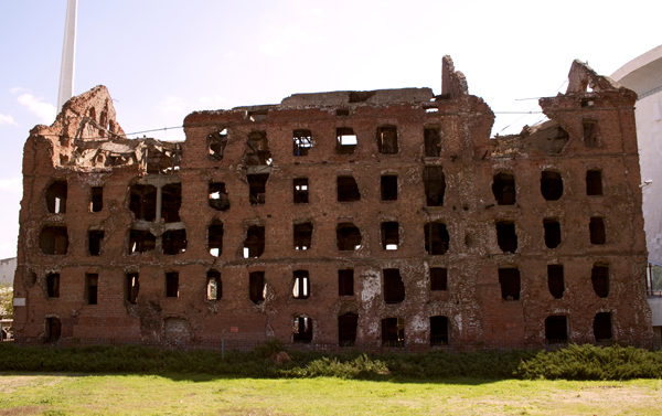 Руины старой мельницы в Волгограде