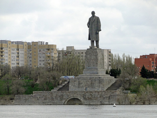 Самый большой памятник Ленину
