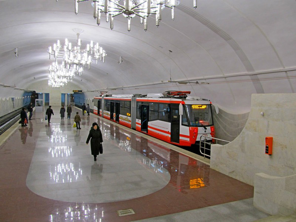 скоростной подземный трамвай