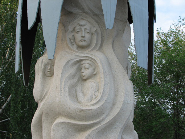 памятник мирным жителям в волгограде