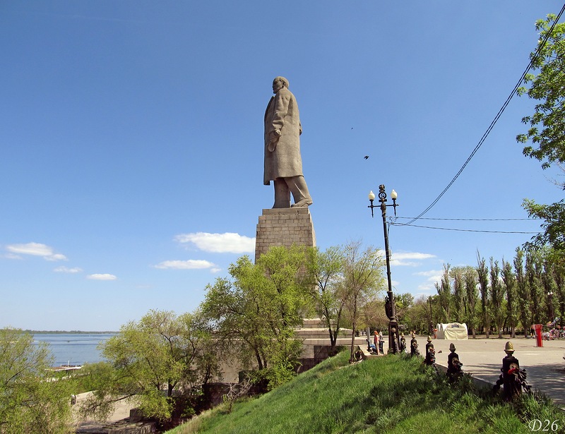 памятник ленину