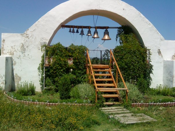 Усть -Медведицкий Спасо-Преображенский монастырь, арка бывшей колокольни