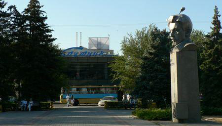 Памятник Я.М. Свердлову в Волжском